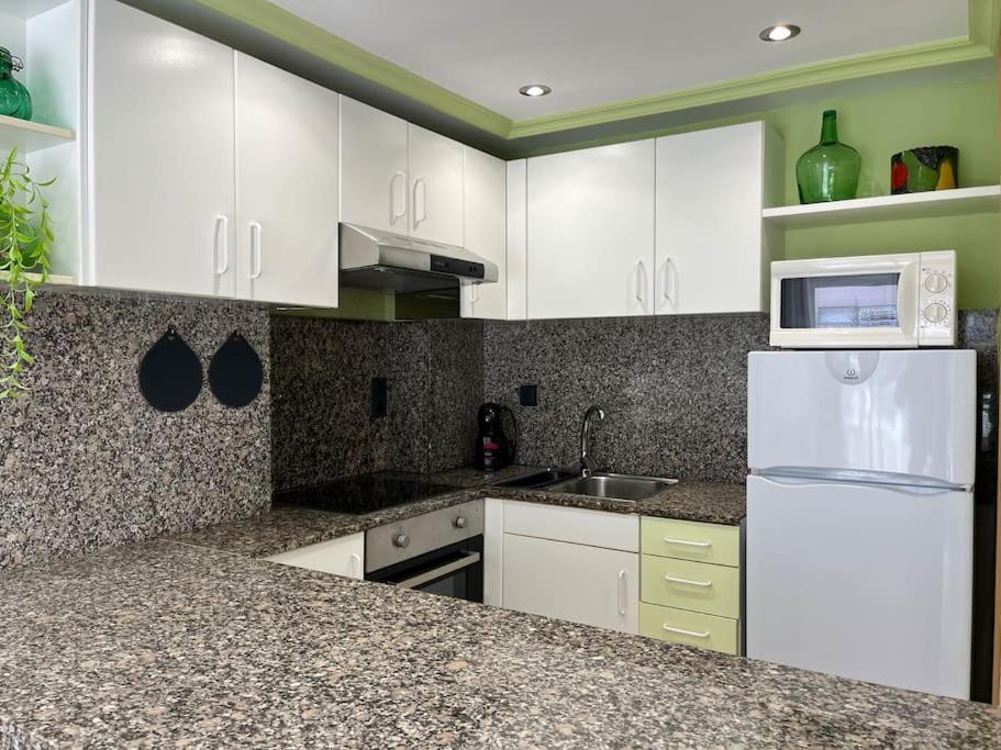 Apartment Center-pool-relax-2bed-portaventura-aa9 *